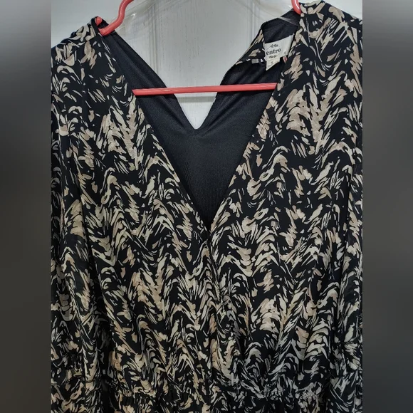 Entro Black & Tan Ruffle Romper - Picture 5 of 10